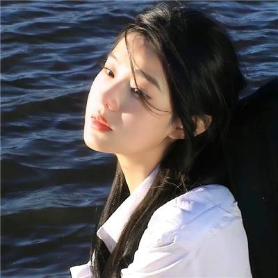 金牌客服董董恩